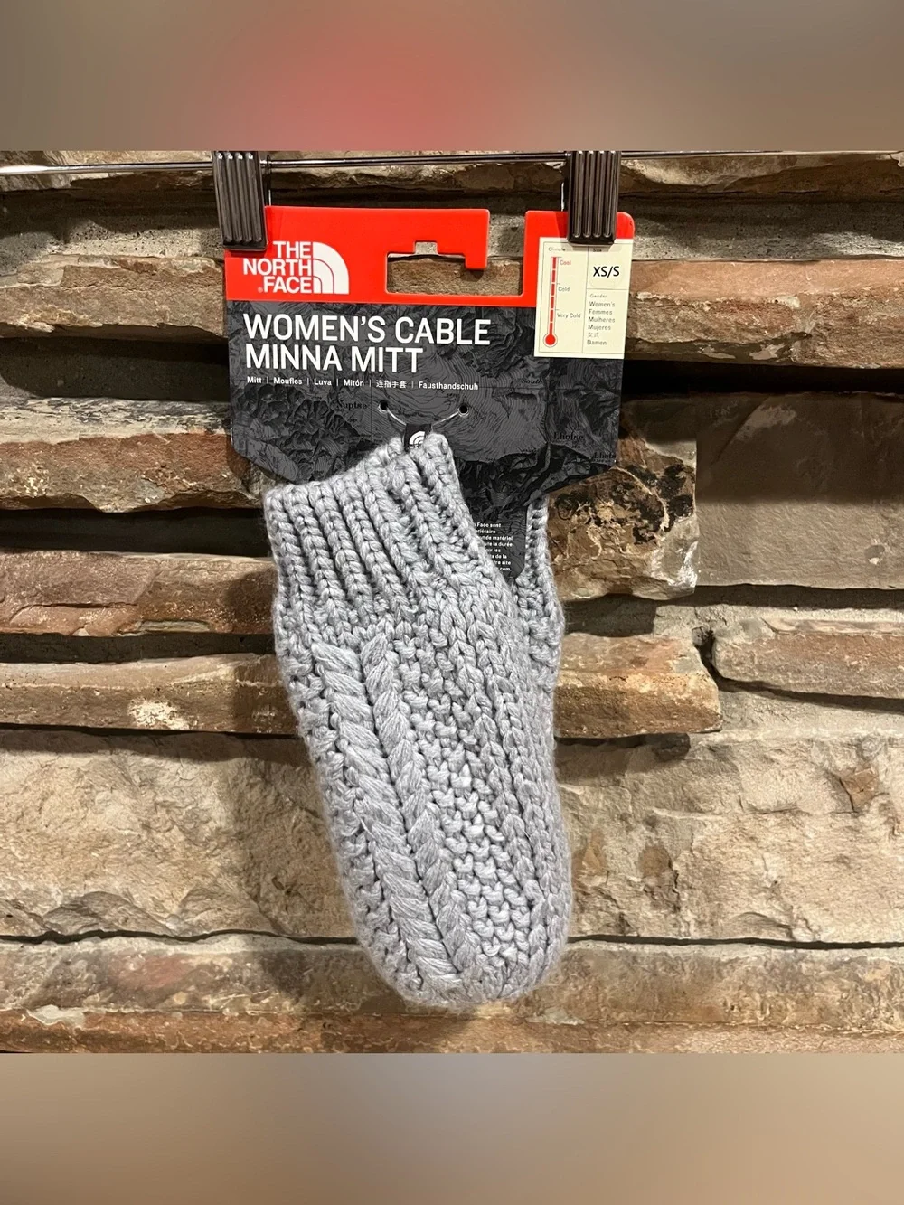 The North Face Cable Minna Mitt in Gray